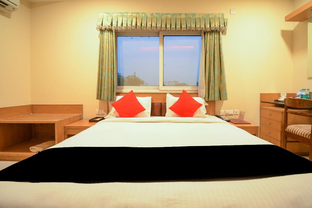 Collection O 2521 Hotel The Vinayak Gwalior Exterior photo