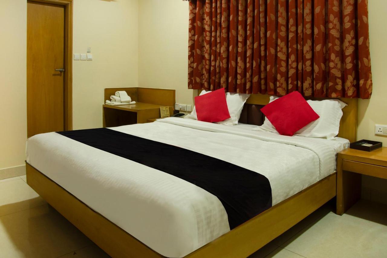 Collection O 2521 Hotel The Vinayak Gwalior Exterior photo